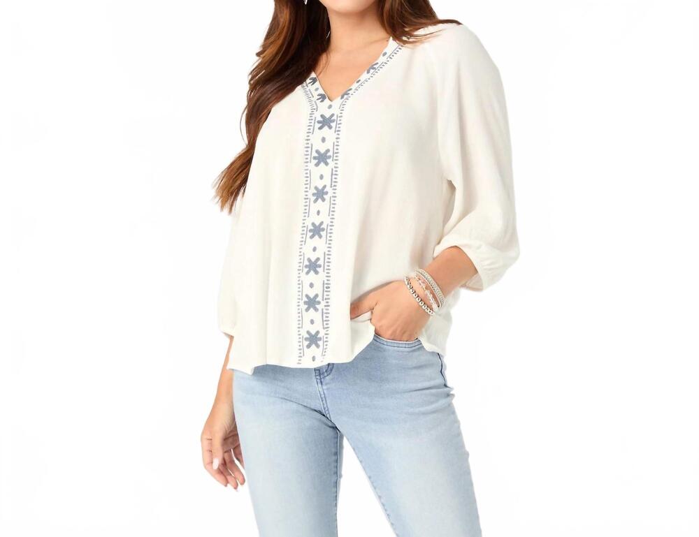NEW COCO + CARMEN abi v-neck top in white